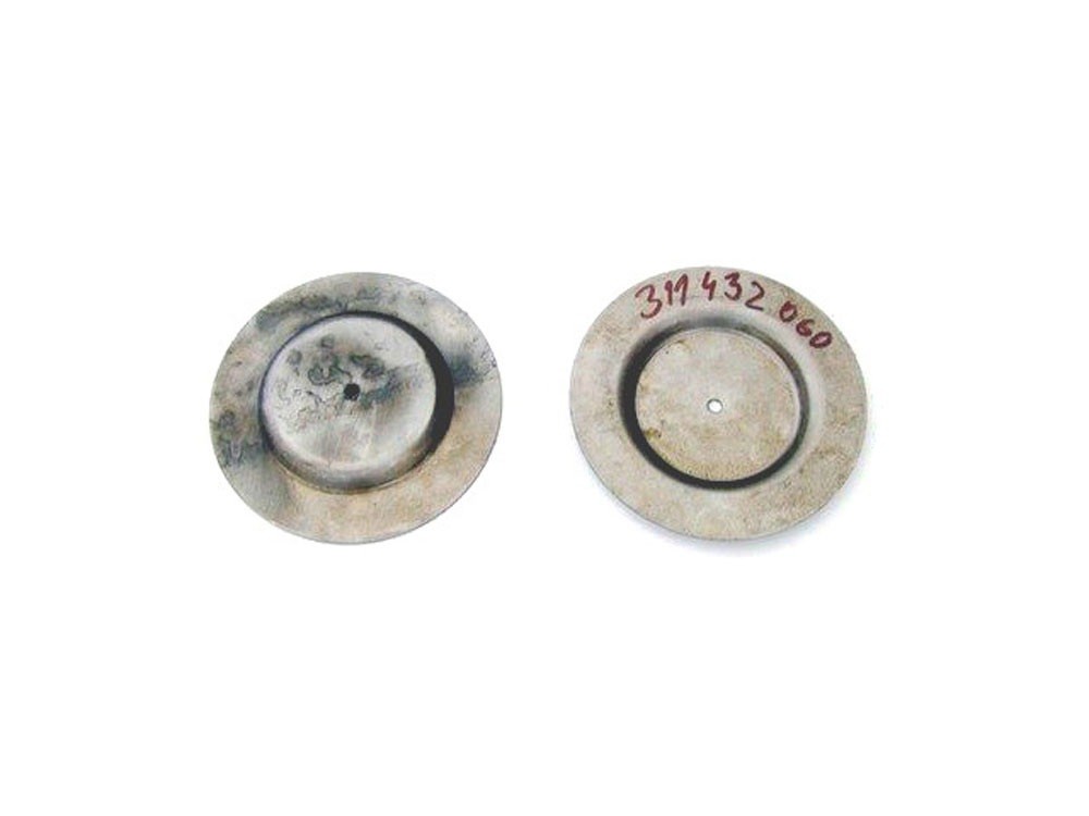 Closing cap for vertical pin MTS