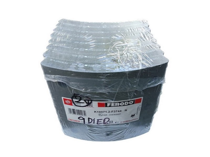 Bremsbelag Satz 180x20x182 hinten, 9-Loch LIAZ