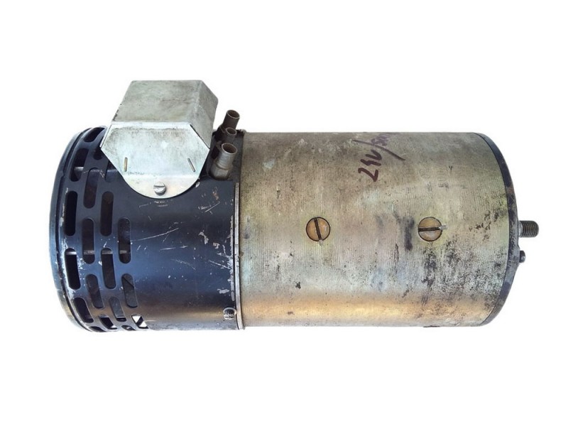 Dynamo 24V/500W Tatra T148